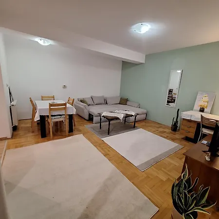 Daniels Apartment